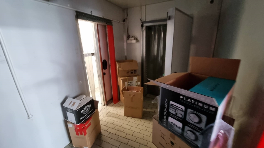 To Let Commercial Property for Rent in Woodstock Western Cape